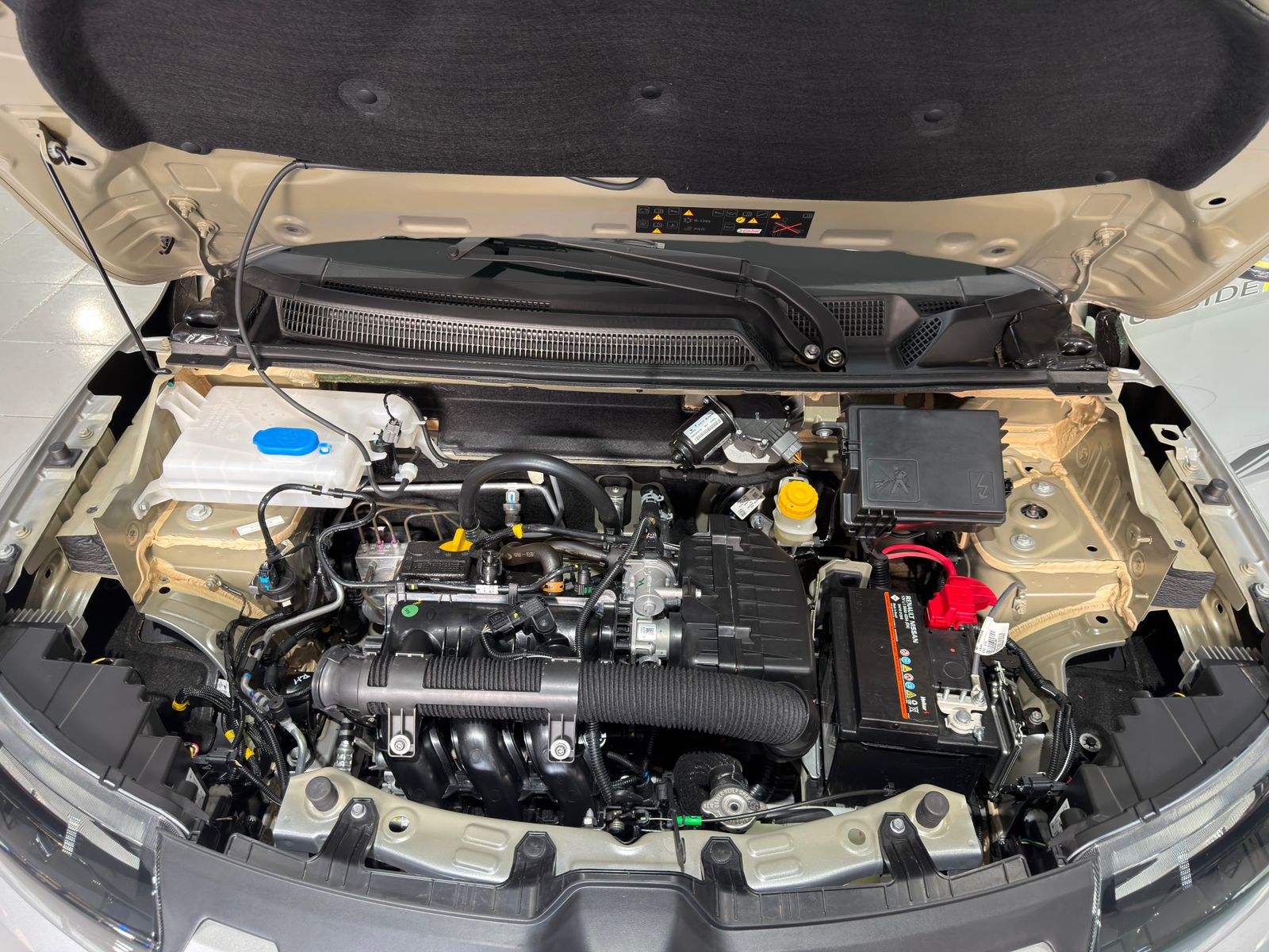 Renault Kwid 1.0 Iconic Outsider (L25) - Imagen 7