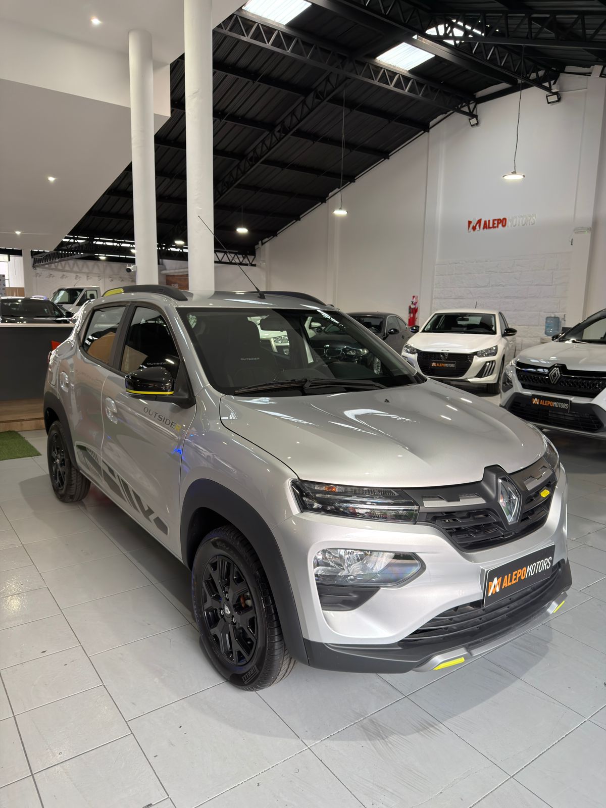 Renault Kwid 1.0 Iconic Outsider (L25) - Imagen 12