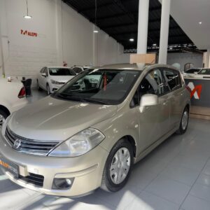 Nissan Tiida 1.8 5ptas Visia