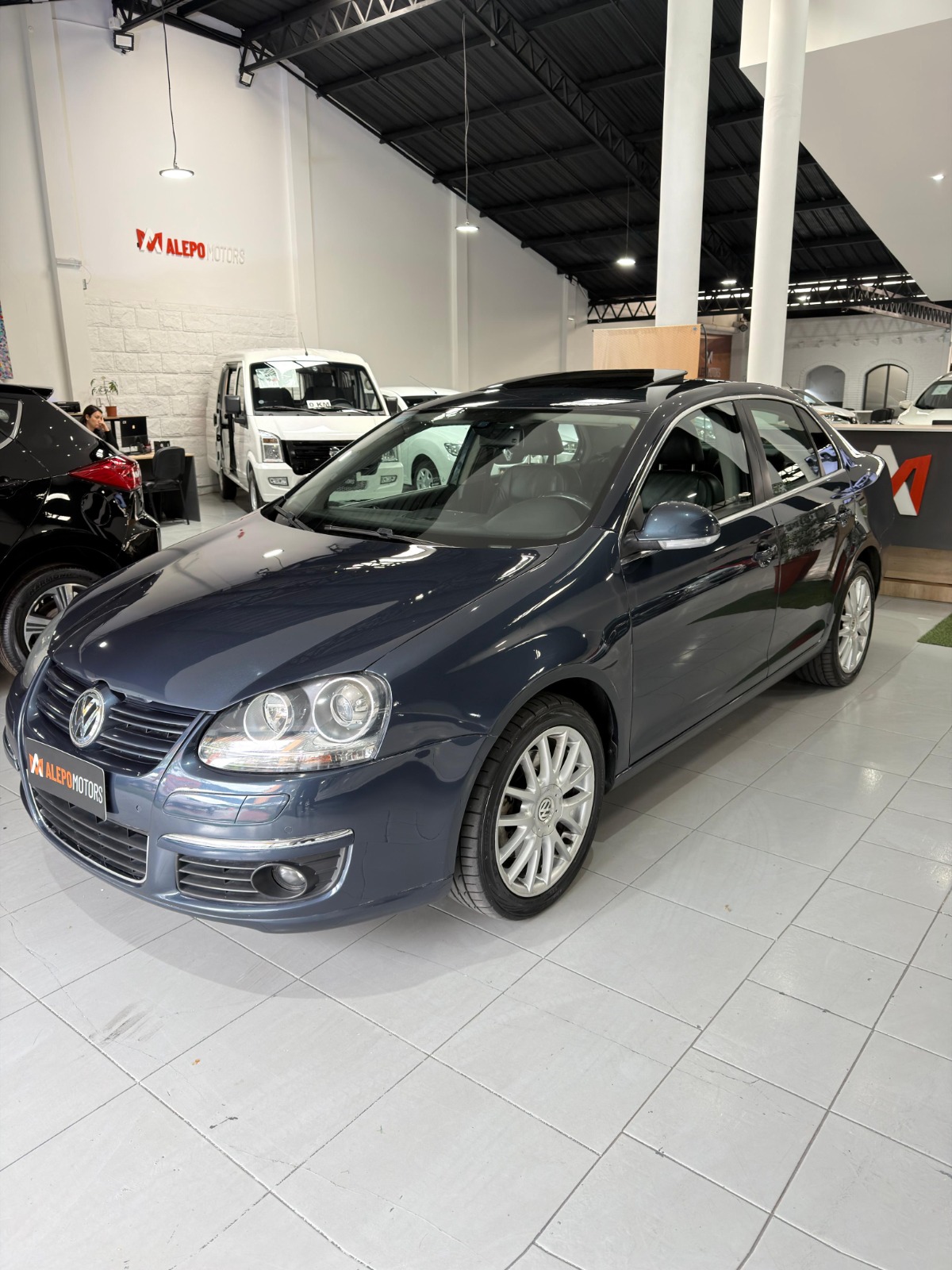 Volkswagen Vento 2.0 FSI Elegance DSG 200cv