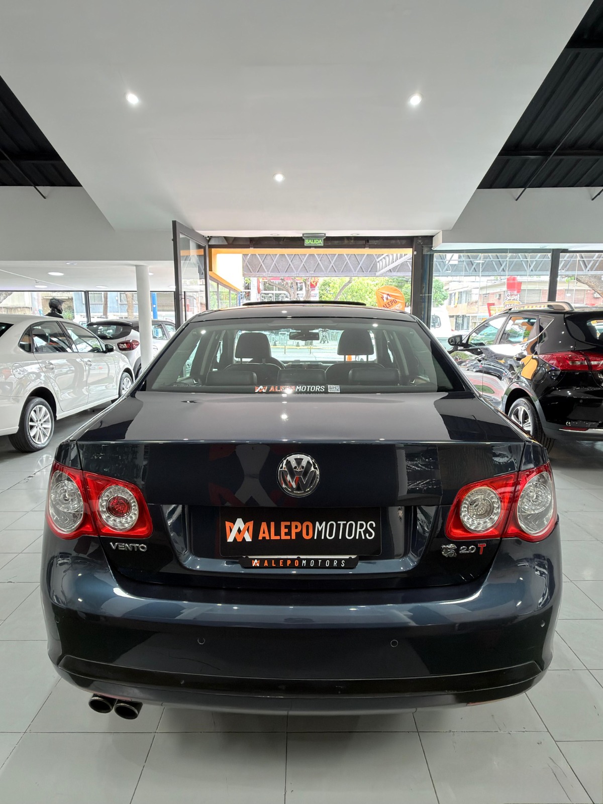 Volkswagen Vento 2.0 FSI Elegance DSG 200cv - Imagen 10
